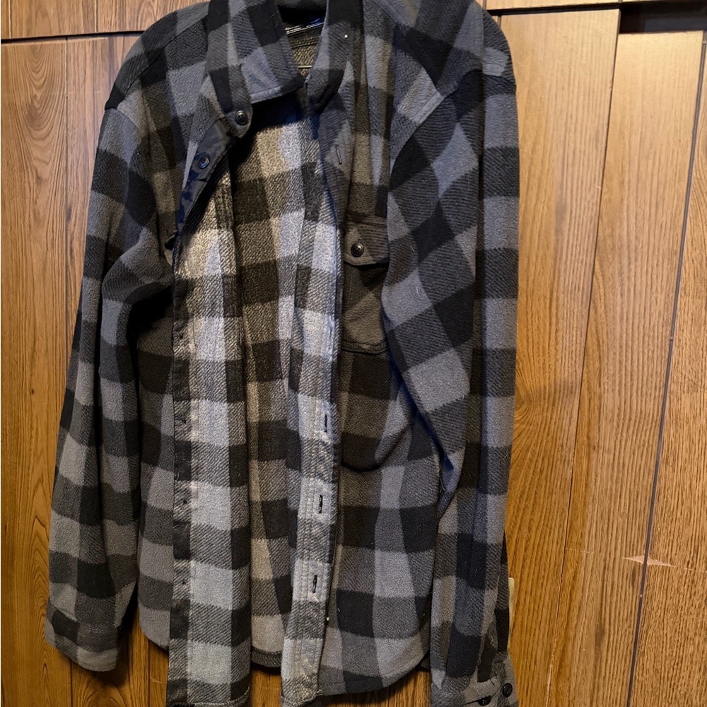 Men's Black and Gray Plaid Lightweight Shirt Jacket